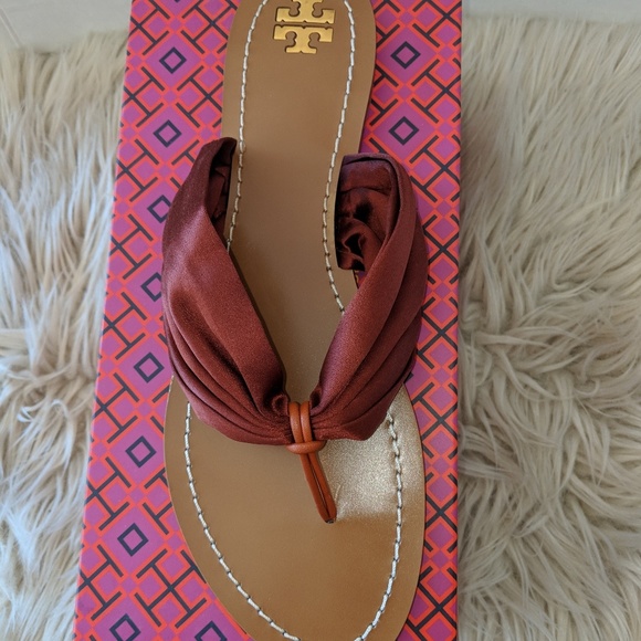 tory burch carson flat thong sandal